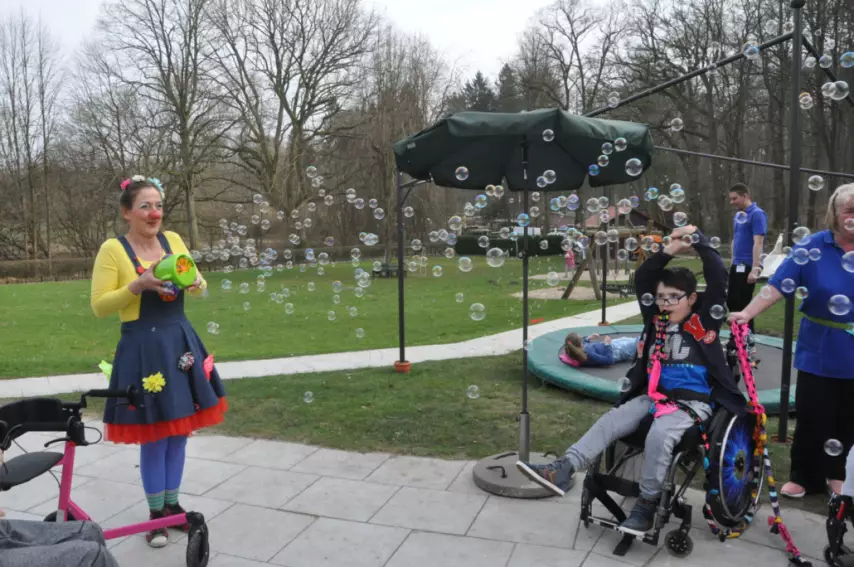 Klinik-Clowns im neuen Kupferhof – Hände für Kinder e.V.